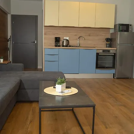 Neli Apartman *