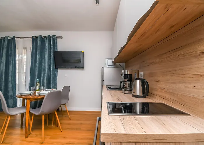 Neli Appartement *